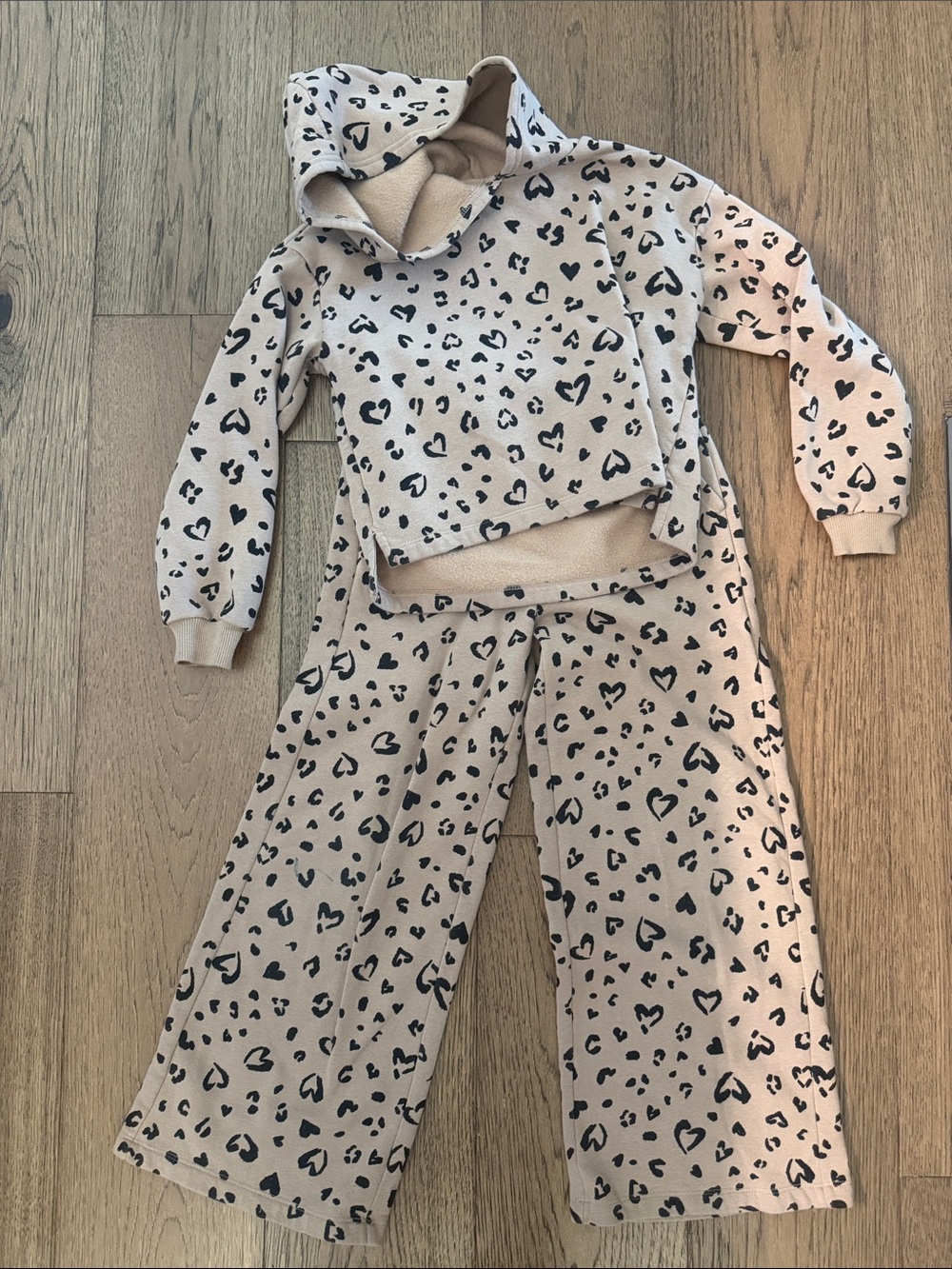 Tucker & Tate Kids Leopard Heart-Print HoodieSet - Beige/Black